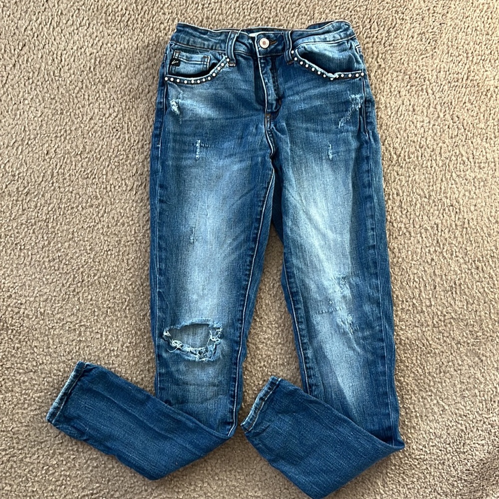Size 26 Kancan Mid Rise Distressed Jeans W Pearl Detail Pockets